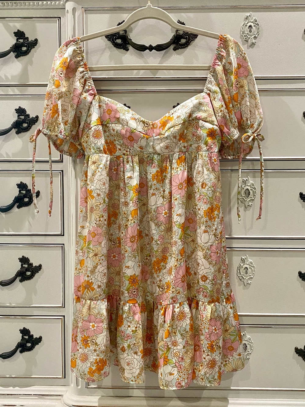 Olivaceous Floral Puff Sleeve Top/Mini Dress Size Medium